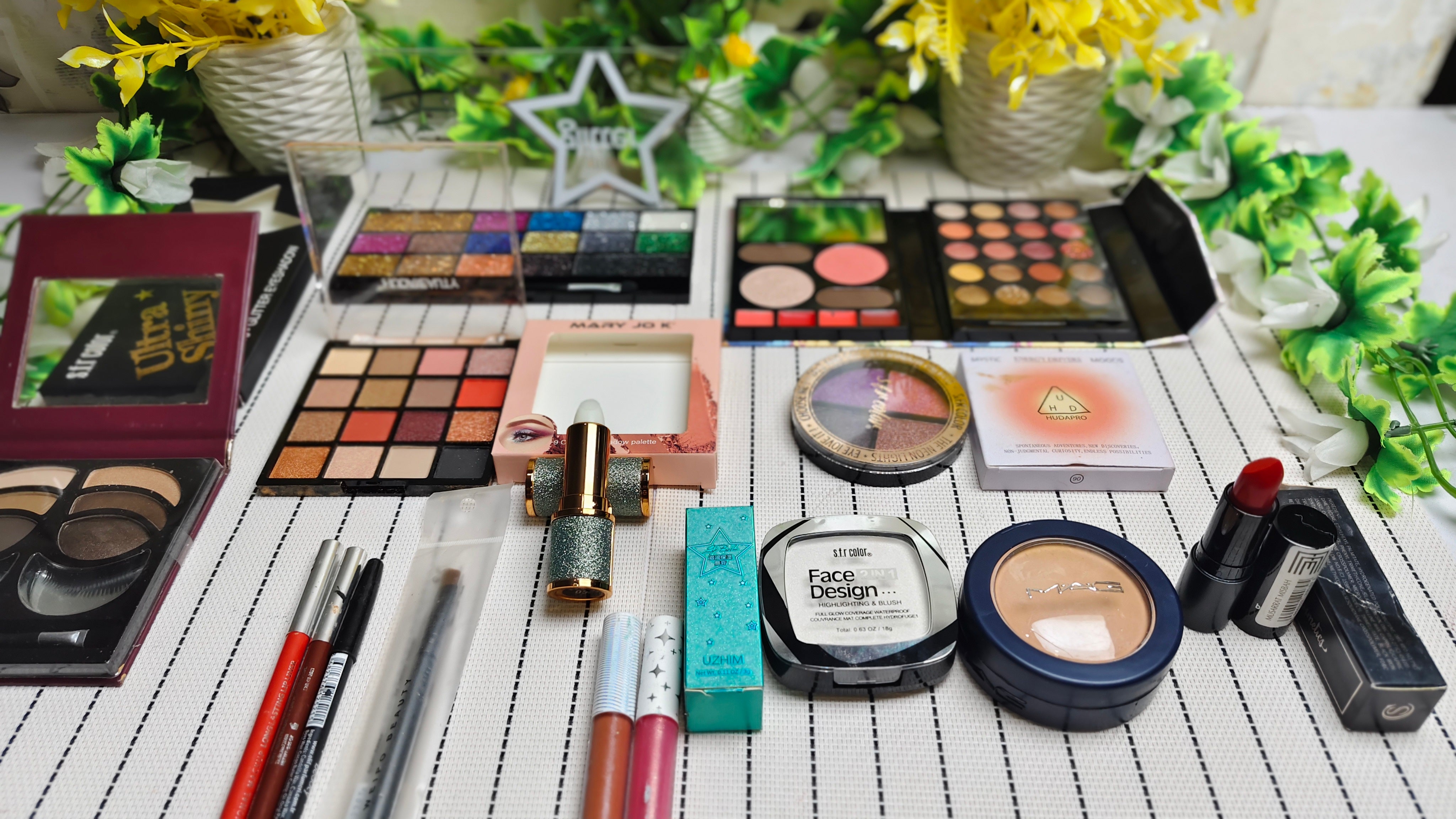 16 in 1 glitter deal